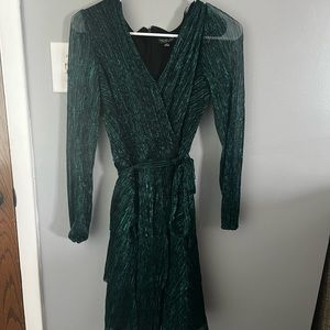Green shimmer dress long sleeve